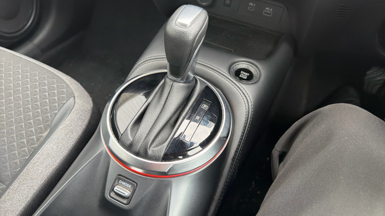 Nissan Juke 1.0 DiG-T N-Connecta 5dr DCT Petrol Hatchback